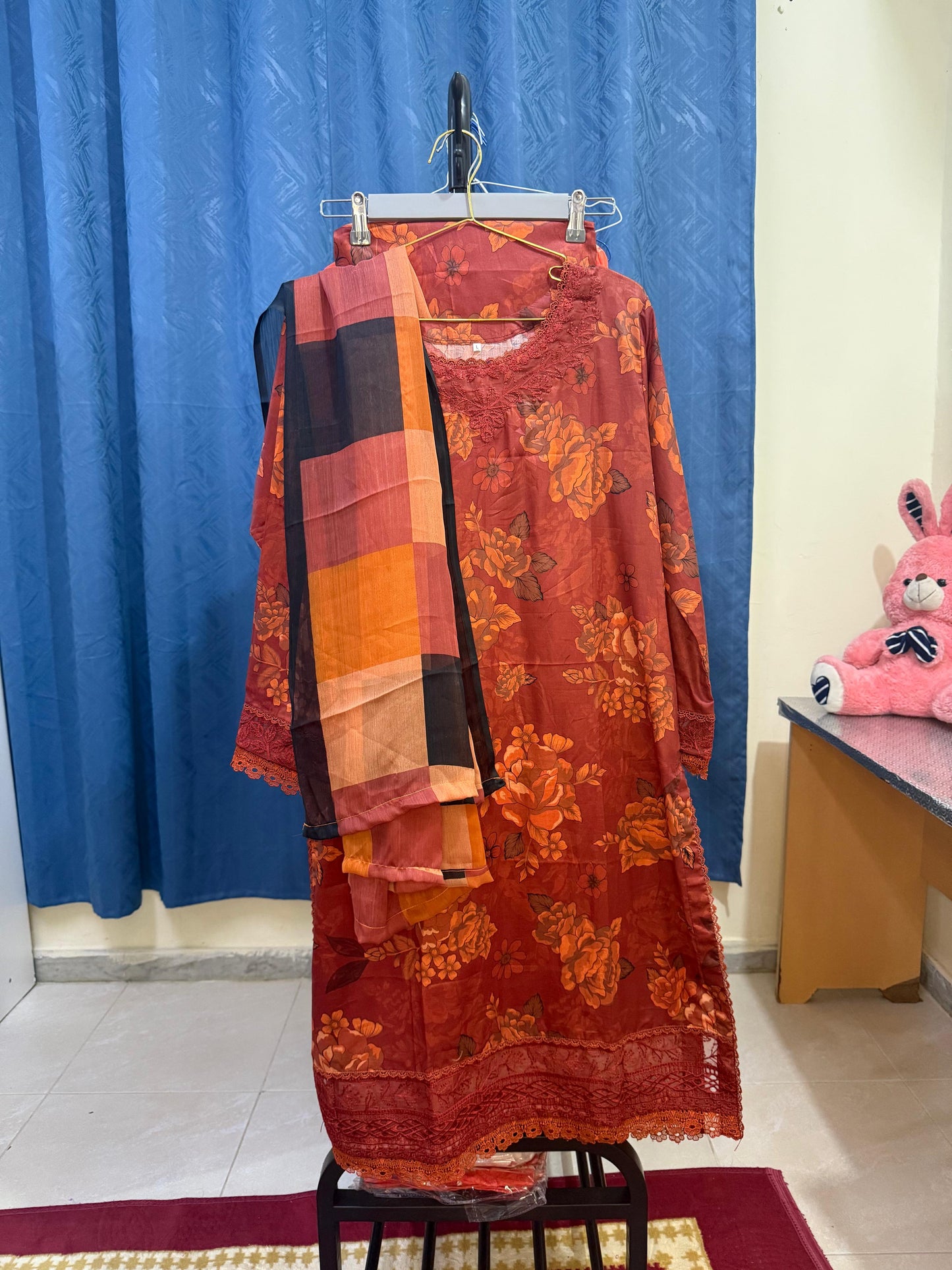 3 pc Lawn Suit with chiffon dupatta long sleeve Maroon color